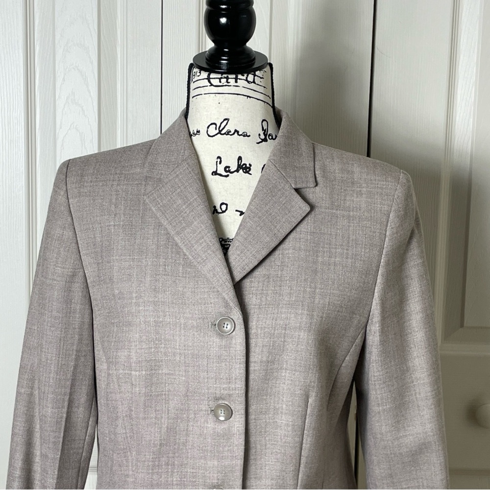 Pendleton Women’s Size 12P Three Button Virgin Wo… - image 2